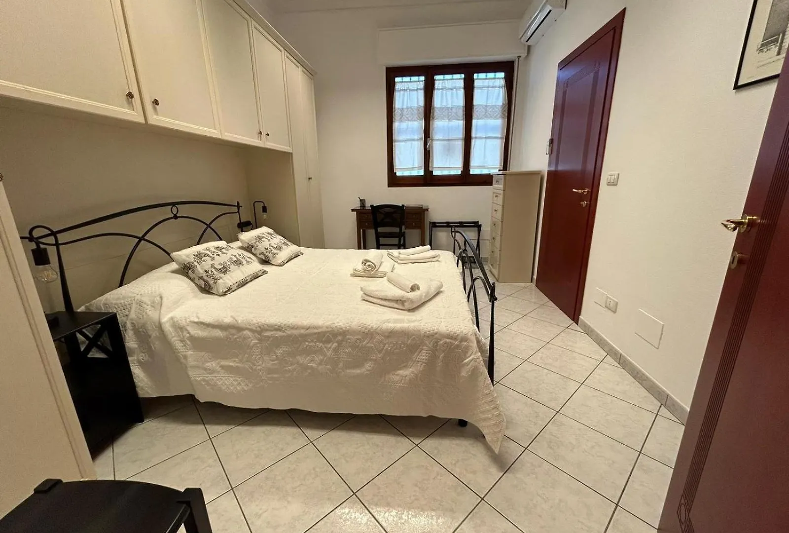 Quartu SantʼElena Lovely Guesthouse Qse 0*, Quartu SantʼElena איטליה